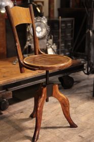 4 Chaises en metal perforé style TOLIX